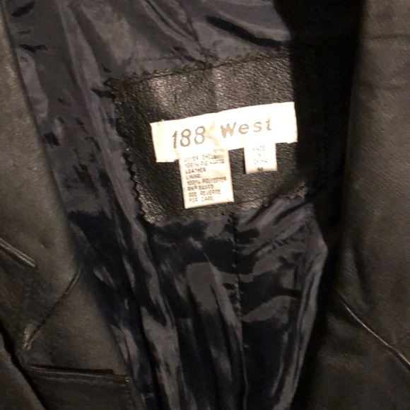 Vintage long leather coat. - Picture 5 of 9